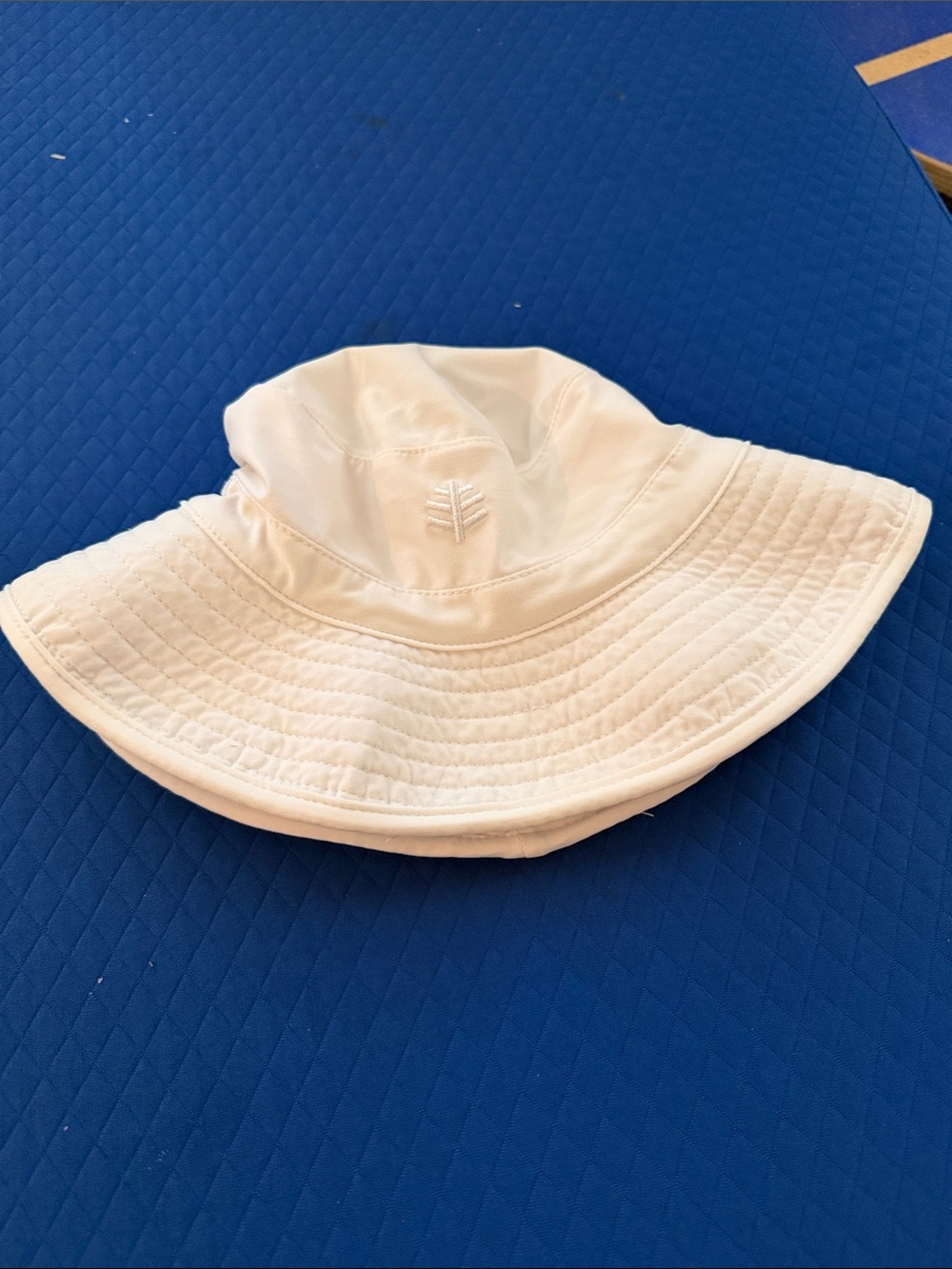 Coolibar Kids White Bucket Hat with Subtle Logo